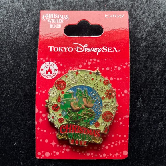 Tokyo Disney Sea Christmas Wishes 2012 Dickens Minnie Mickey Pin - Picture 1 of 2